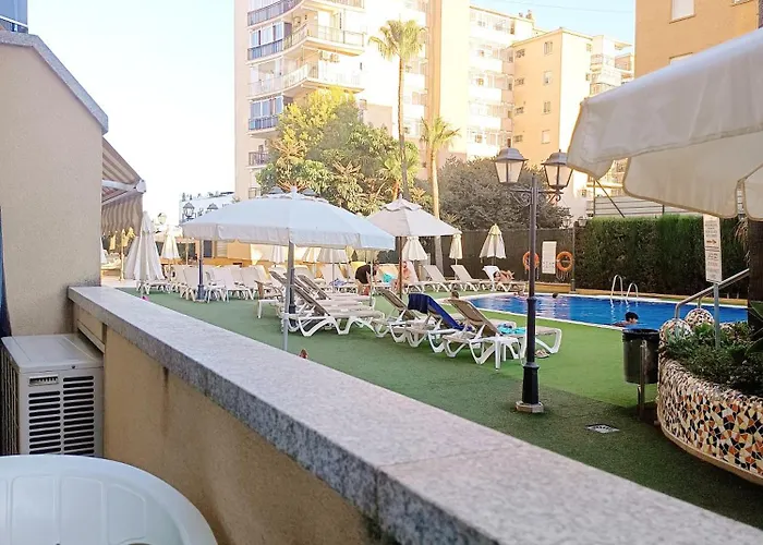 Vacacional Mediterraneo Real フエンヒロラ